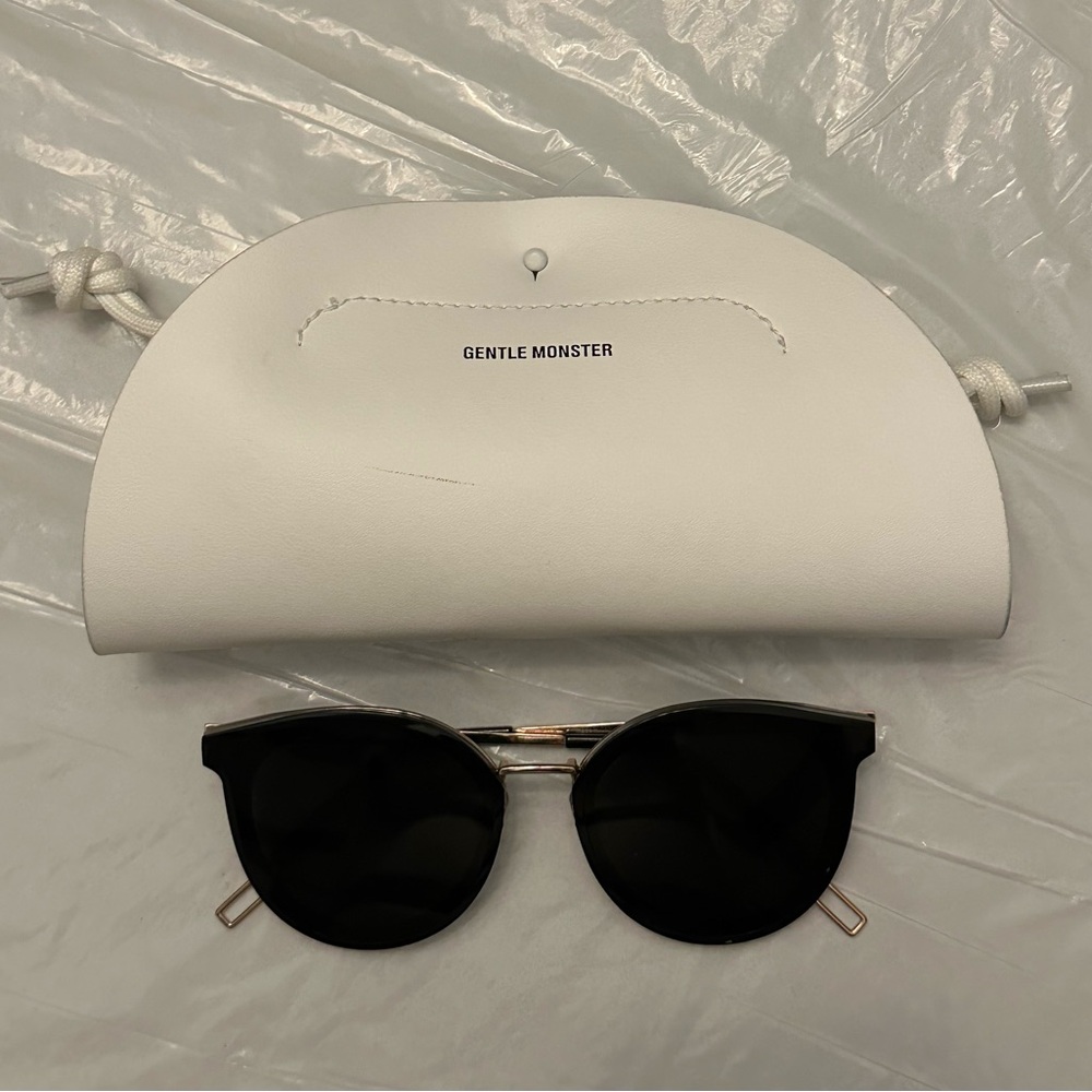 Gentle Monster Flatba Sunglasses